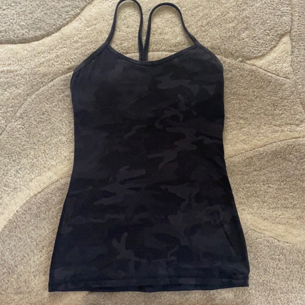 Lululemon camo ‘Y’ tank - size 2 - gently worn